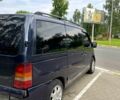 Синий Мерседес Вито, объемом двигателя 2.2 л и пробегом 403 тыс. км за 5350 $, фото 2 на Automoto.ua
