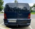 Синий Мерседес Вито, объемом двигателя 2.2 л и пробегом 403 тыс. км за 5350 $, фото 3 на Automoto.ua
