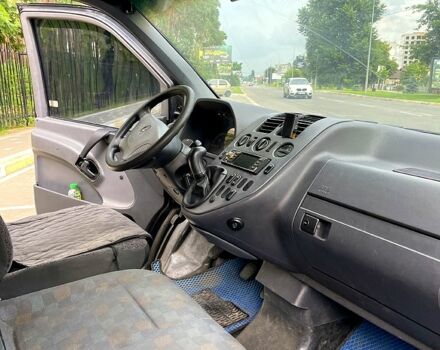 Синий Мерседес Вито, объемом двигателя 2.2 л и пробегом 403 тыс. км за 5350 $, фото 6 на Automoto.ua