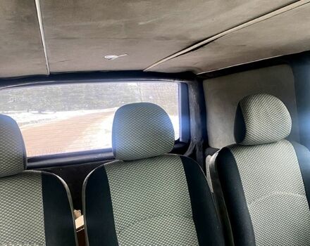 Синий Мерседес Вито, объемом двигателя 2.1 л и пробегом 350 тыс. км за 4500 $, фото 5 на Automoto.ua