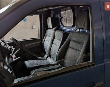 Мерседес Вито 2000 в Одессе на Automoto.ua Синий Мерседес Вито, объемом двигателя 2.15 л и пробегом 100 тыс. км за 4300 $, фото 8 на Automoto.ua