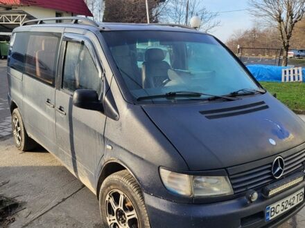 Синий Мерседес Вито, объемом двигателя 2 л и пробегом 300 тыс. км за 3200 $, фото 1 на Automoto.ua