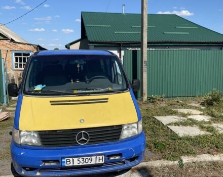 Синий Мерседес Вито, объемом двигателя 2.3 л и пробегом 385 тыс. км за 3800 $, фото 1 на Automoto.ua