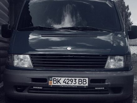 Мерседес Віто 1998 у Луцьку на Automoto.ua Синій Мерседес Віто, об'ємом двигуна 2 л та пробігом 350 тис. км за 3500 $, фото 1 на Automoto.ua