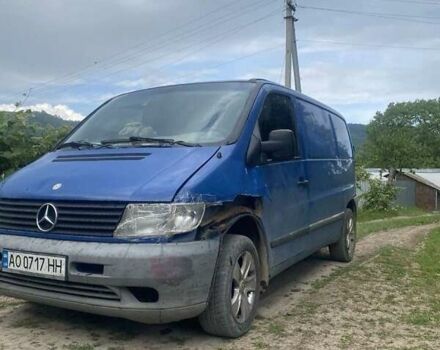 Синий Мерседес Вито, объемом двигателя 2.2 л и пробегом 300 тыс. км за 1500 $, фото 1 на Automoto.ua