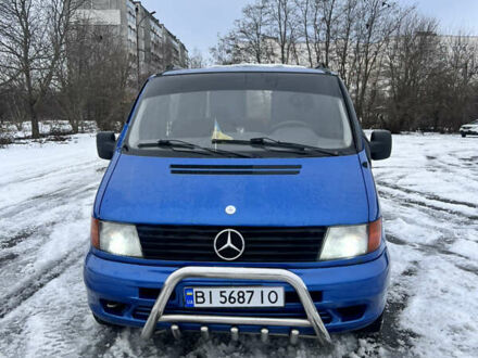Синий Мерседес Вито, объемом двигателя 2.15 л и пробегом 397 тыс. км за 4200 $, фото 1 на Automoto.ua