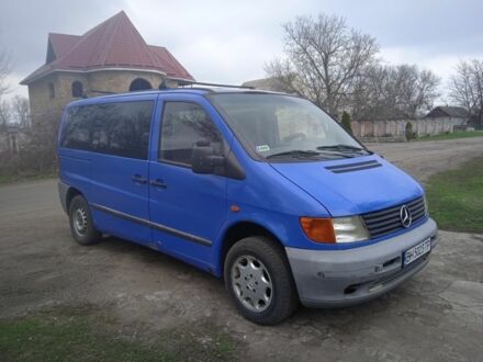 Синій Мерседес Віто, об'ємом двигуна 2 л та пробігом 228 тис. км за 4200 $, фото 1 на Automoto.ua