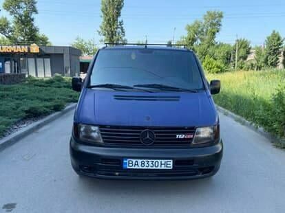 Синий Мерседес Вито, объемом двигателя 2.2 л и пробегом 250 тыс. км за 2300 $, фото 1 на Automoto.ua