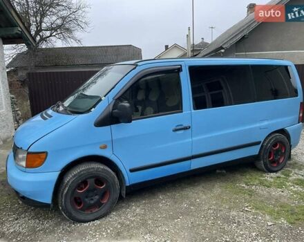 Синий Мерседес Вито, объемом двигателя 2.15 л и пробегом 318 тыс. км за 4900 $, фото 1 на Automoto.ua