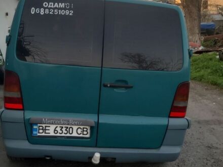 Синій Мерседес Віто, об'ємом двигуна 2.1 л та пробігом 200 тис. км за 4600 $, фото 1 на Automoto.ua