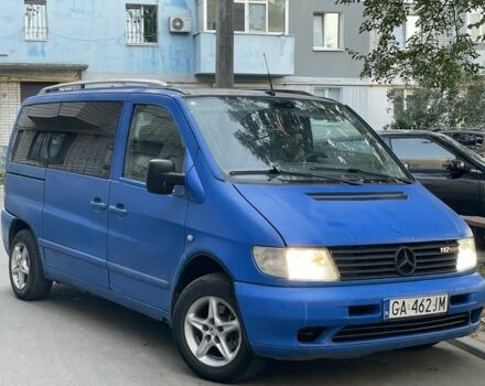 Синий Мерседес Вито, объемом двигателя 2.2 л и пробегом 250 тыс. км за 3150 $, фото 1 на Automoto.ua