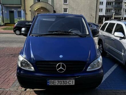 Синий Мерседес Вито, объемом двигателя 2.15 л и пробегом 239 тыс. км за 5000 $, фото 1 на Automoto.ua