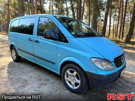 Синий Мерседес Вито, объемом двигателя 2.2 л и пробегом 285 тыс. км за 5450 $, фото 1 на Automoto.ua
