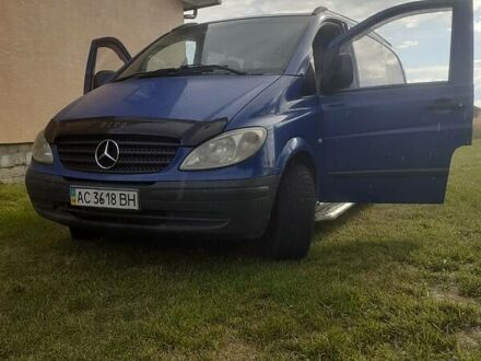 Синий Мерседес Вито, объемом двигателя 2.1 л и пробегом 450 тыс. км за 7300 $, фото 1 на Automoto.ua