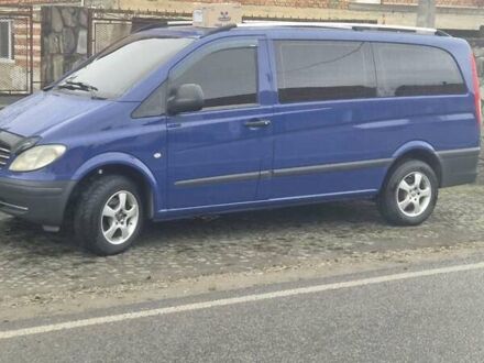 Синий Мерседес Вито, объемом двигателя 2.1 л и пробегом 496 тыс. км за 7800 $, фото 1 на Automoto.ua