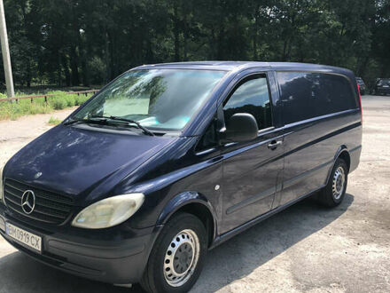 Синий Мерседес Вито, объемом двигателя 2.15 л и пробегом 336 тыс. км за 7999 $, фото 1 на Automoto.ua