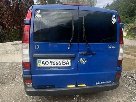 Синий Мерседес Вито, объемом двигателя 2.15 л и пробегом 295 тыс. км за 9600 $, фото 1 на Automoto.ua
