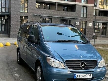 Синий Мерседес Вито, объемом двигателя 2.2 л и пробегом 530 тыс. км за 12100 $, фото 1 на Automoto.ua