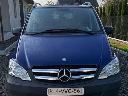 Синий Мерседес Вито, объемом двигателя 2.1 л и пробегом 271 тыс. км за 14200 $, фото 1 на Automoto.ua