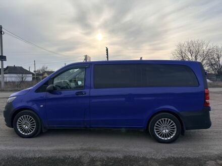 Синий Мерседес Вито, объемом двигателя 2.1 л и пробегом 320 тыс. км за 17500 $, фото 1 на Automoto.ua