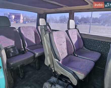 Зеленый Мерседес Вито, объемом двигателя 2.38 л и пробегом 400 тыс. км за 3950 $, фото 13 на Automoto.ua