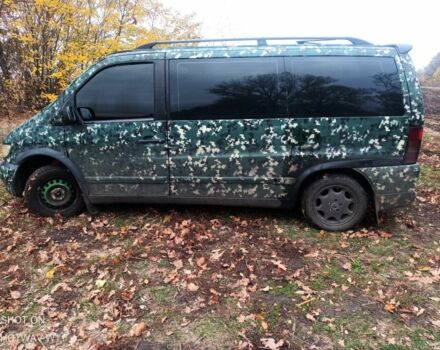 Зеленый Мерседес Вито, объемом двигателя 2.1 л и пробегом 330 тыс. км за 2000 $, фото 1 на Automoto.ua