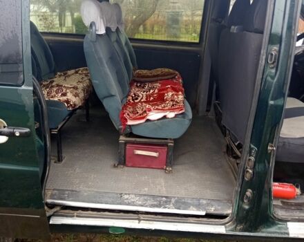 Зеленый Мерседес Вито, объемом двигателя 2.3 л и пробегом 700 тыс. км за 3100 $, фото 3 на Automoto.ua