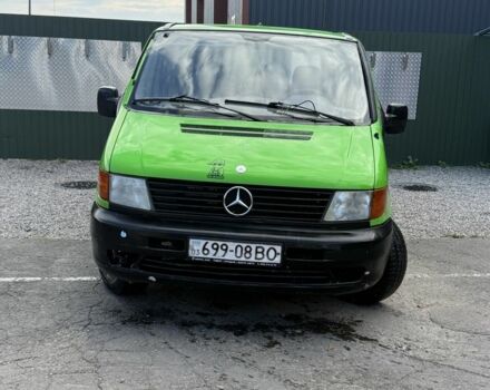 Зеленый Мерседес Вито, объемом двигателя 2.3 л и пробегом 300 тыс. км за 2600 $, фото 1 на Automoto.ua