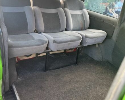 Зеленый Мерседес Вито, объемом двигателя 2.3 л и пробегом 300 тыс. км за 2600 $, фото 6 на Automoto.ua