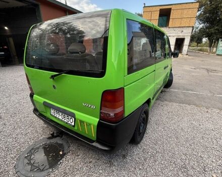 Зеленый Мерседес Вито, объемом двигателя 2.3 л и пробегом 300 тыс. км за 2600 $, фото 4 на Automoto.ua