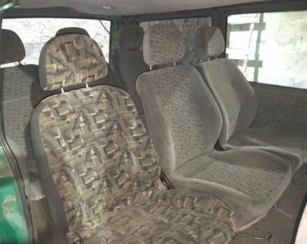 Зеленый Мерседес Вито, объемом двигателя 2.1 л и пробегом 410 тыс. км за 1653 $, фото 3 на Automoto.ua