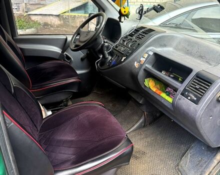 Зеленый Мерседес Вито, объемом двигателя 2.3 л и пробегом 277 тыс. км за 3550 $, фото 4 на Automoto.ua