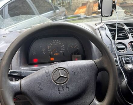 Зеленый Мерседес Вито, объемом двигателя 2.3 л и пробегом 277 тыс. км за 3550 $, фото 2 на Automoto.ua