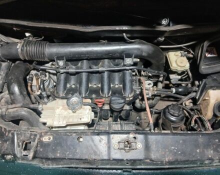 Зеленый Мерседес Вито, объемом двигателя 2.1 л и пробегом 270 тыс. км за 3695 $, фото 4 на Automoto.ua