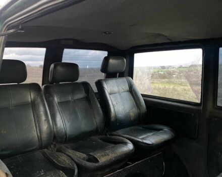 Зеленый Мерседес Вито, объемом двигателя 2.2 л и пробегом 250 тыс. км за 3500 $, фото 4 на Automoto.ua