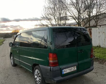 Зеленый Мерседес Вито, объемом двигателя 2.2 л и пробегом 250 тыс. км за 3500 $, фото 2 на Automoto.ua