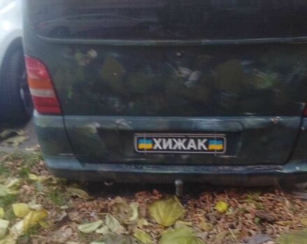 Зеленый Мерседес Вито, объемом двигателя 2.2 л и пробегом 550 тыс. км за 1909 $, фото 1 на Automoto.ua