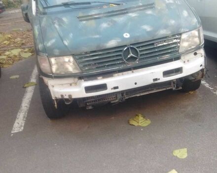 Зеленый Мерседес Вито, объемом двигателя 2.2 л и пробегом 550 тыс. км за 1909 $, фото 2 на Automoto.ua