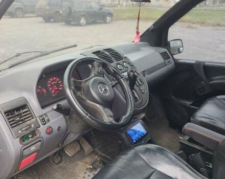 Зеленый Мерседес Вито, объемом двигателя 2.1 л и пробегом 285 тыс. км за 2700 $, фото 4 на Automoto.ua