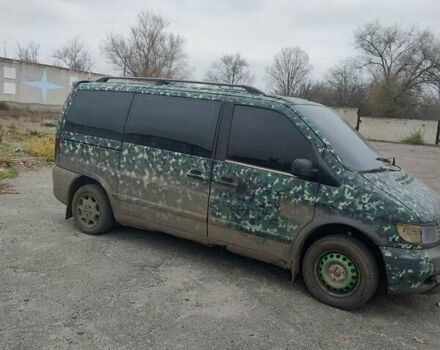 Зеленый Мерседес Вито, объемом двигателя 2.1 л и пробегом 285 тыс. км за 2700 $, фото 1 на Automoto.ua