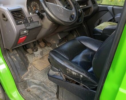 Зелений Мерседес Віто, об'ємом двигуна 2.3 л та пробігом 303 тис. км за 3999 $, фото 4 на Automoto.ua