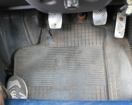 Зеленый Мерседес Вито, объемом двигателя 2 л и пробегом 355 тыс. км за 3332 $, фото 4 на Automoto.ua