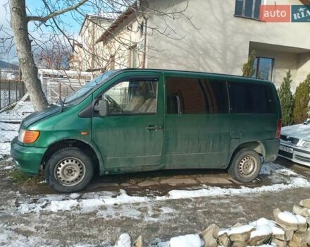 Зеленый Мерседес Вито, объемом двигателя 2.3 л и пробегом 460 тыс. км за 3800 $, фото 2 на Automoto.ua