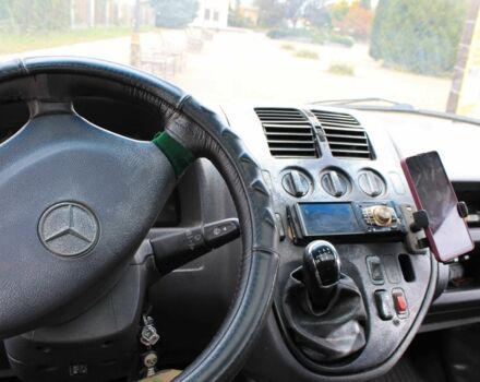 Зеленый Мерседес Вито, объемом двигателя 2 л и пробегом 355 тыс. км за 3332 $, фото 3 на Automoto.ua