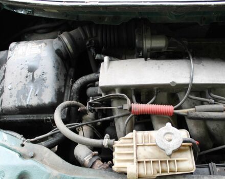 Зеленый Мерседес Вито, объемом двигателя 2 л и пробегом 355 тыс. км за 3332 $, фото 21 на Automoto.ua