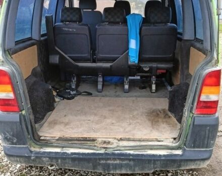 Зеленый Мерседес Вито, объемом двигателя 2.3 л и пробегом 300 тыс. км за 2200 $, фото 4 на Automoto.ua