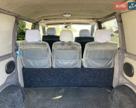 Зелений Мерседес Віто, об'ємом двигуна 2.3 л та пробігом 580 тис. км за 6000 $, фото 10 на Automoto.ua