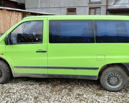 Зеленый Мерседес Вито, объемом двигателя 2.3 л и пробегом 300 тыс. км за 2200 $, фото 1 на Automoto.ua