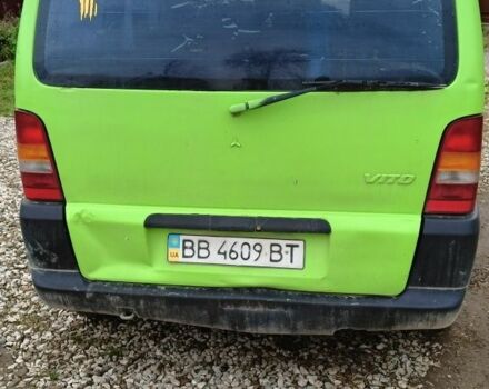 Зеленый Мерседес Вито, объемом двигателя 2.3 л и пробегом 300 тыс. км за 2200 $, фото 3 на Automoto.ua