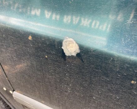 Зелений Мерседес Віто, об'ємом двигуна 2.3 л та пробігом 406 тис. км за 2600 $, фото 7 на Automoto.ua